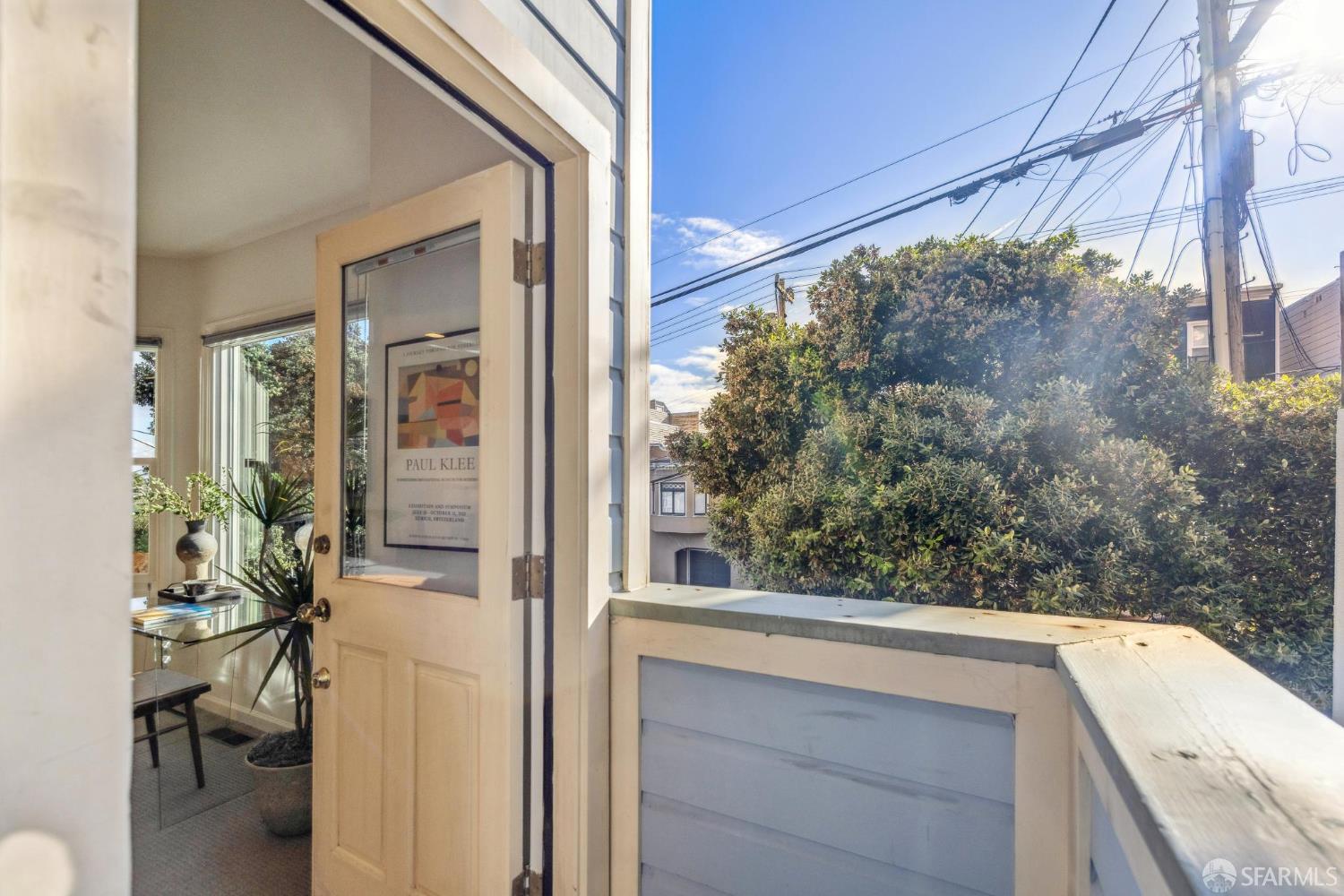 Detail Gallery Image 43 of 46 For 4322 17th St a,  San Francisco,  CA 94114 - 3 Beds | 3 Baths