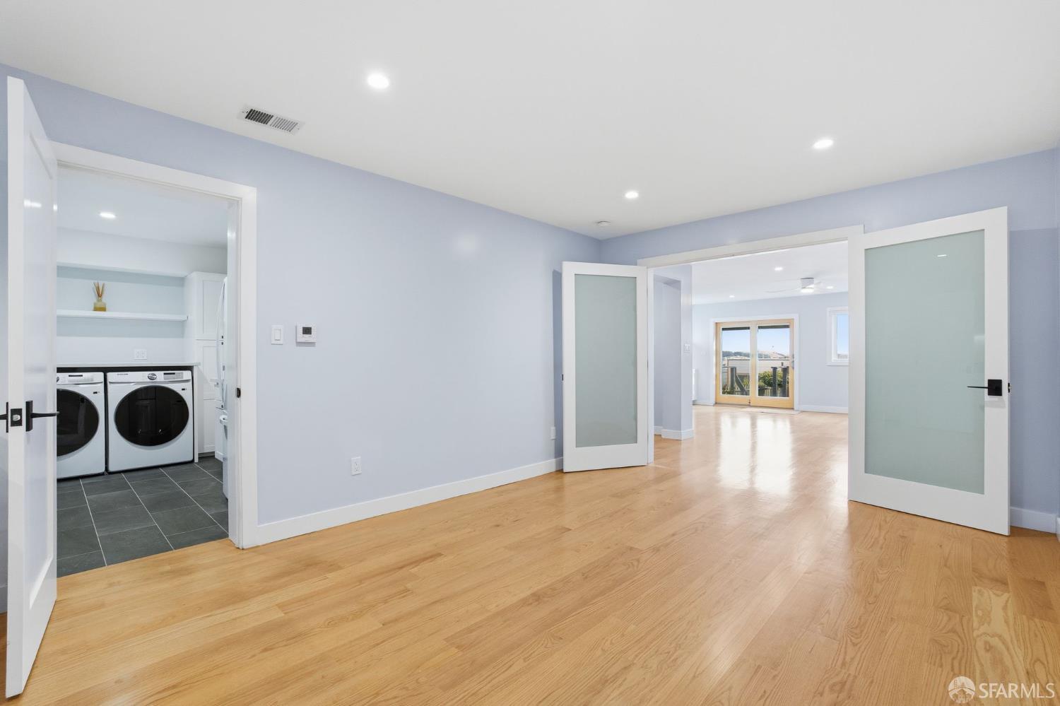 Detail Gallery Image 6 of 54 For 76 Getz St, San Francisco,  CA 94112 - 3 Beds | 2 Baths