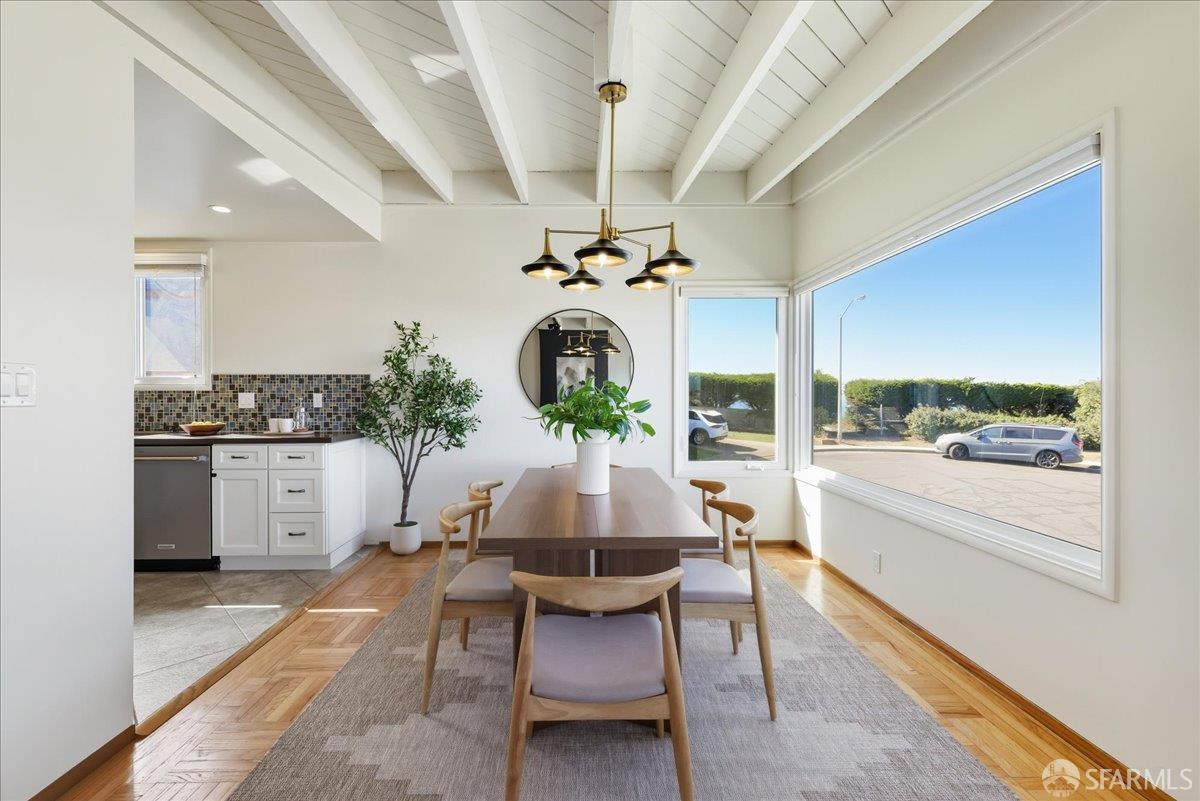 Detail Gallery Image 17 of 90 For 86 Hillview Ct, Daly City,  CA 94015 - 6 Beds | 4 Baths