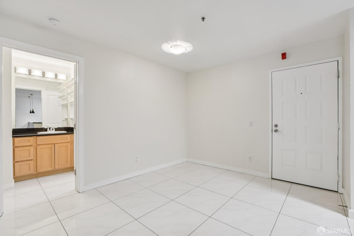 Detail Gallery Image 13 of 31 For 6400 Christie Ave #4122,  Emeryville,  CA 94608 - 1 Beds | 1 Baths