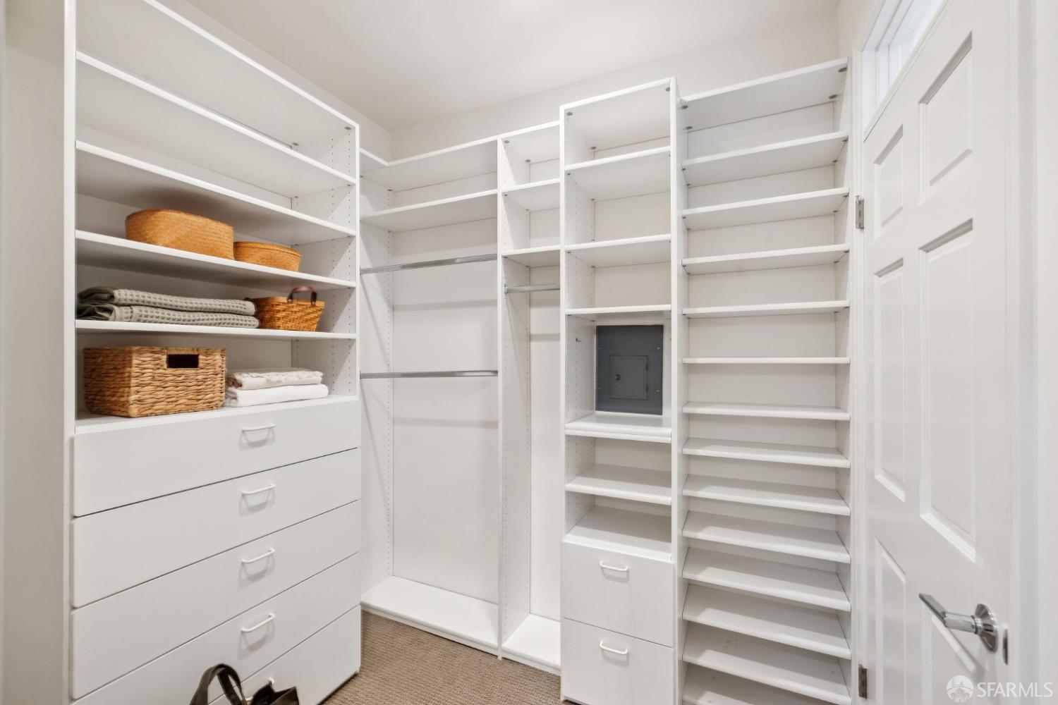 Detail Gallery Image 39 of 46 For 4322 17th St a,  San Francisco,  CA 94114 - 3 Beds | 3 Baths