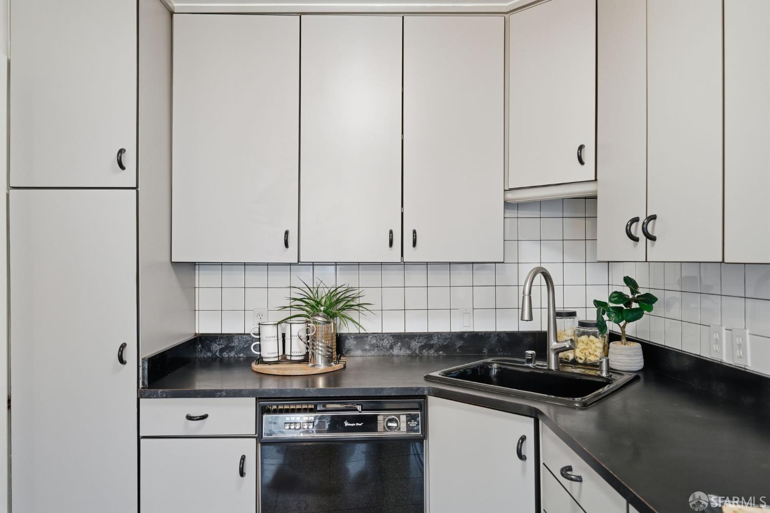 Detail Gallery Image 19 of 61 For 1266 47th Ave, San Francisco,  CA 94122 - 3 Beds | 1 Baths