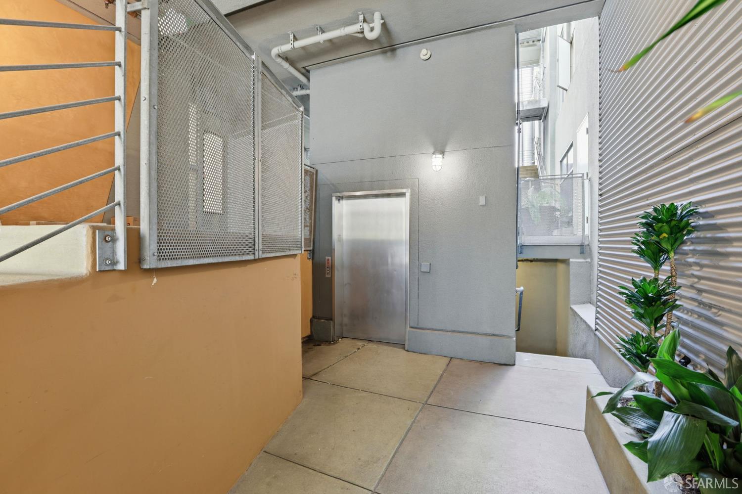 Detail Gallery Image 6 of 51 For 725 Florida St #4,  San Francisco,  CA 94110 - 2 Beds | 2/1 Baths