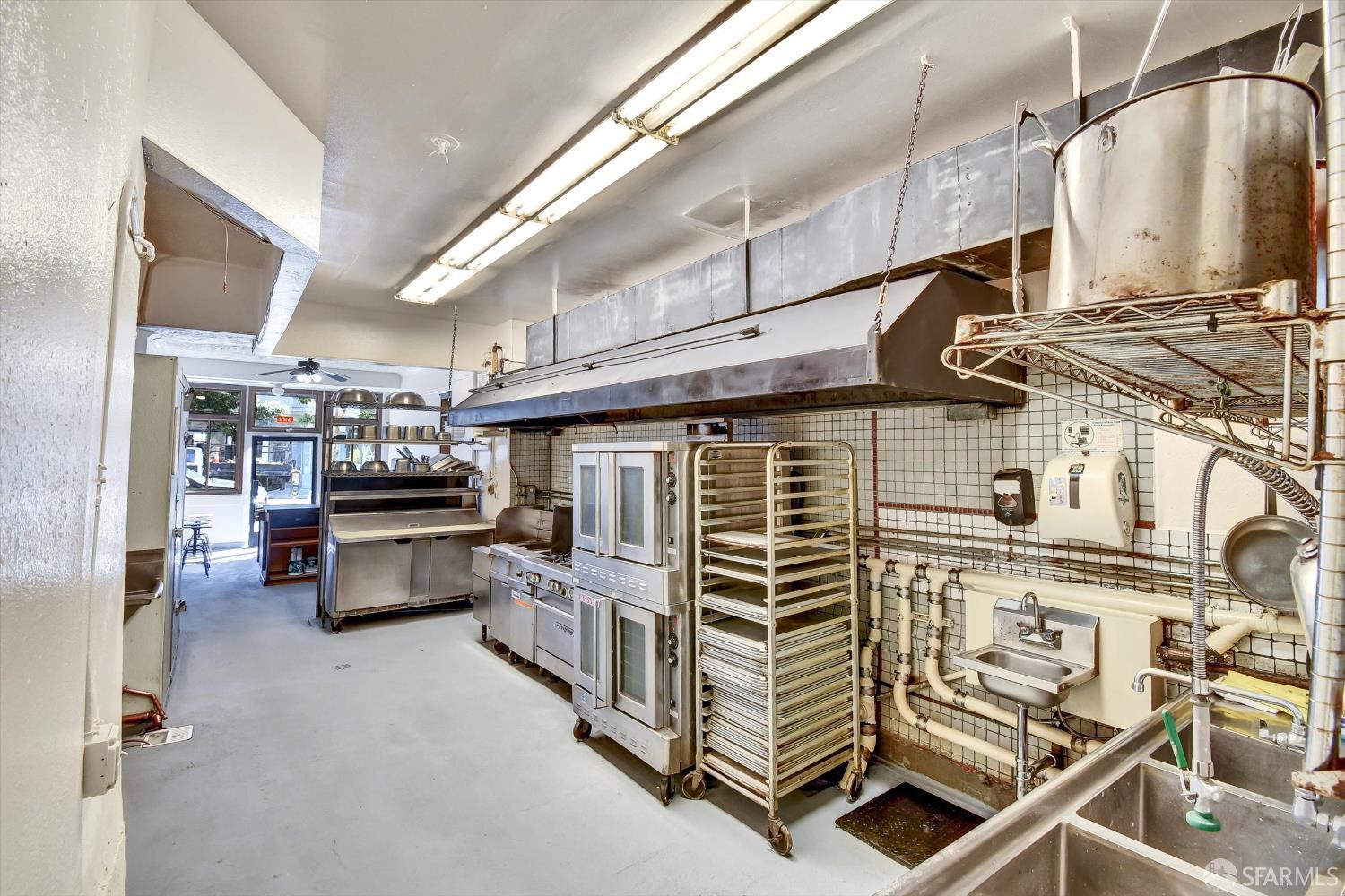 Detail Gallery Image 69 of 71 For 418 Haight St, San Francisco,  CA 94117 - – Beds | – Baths