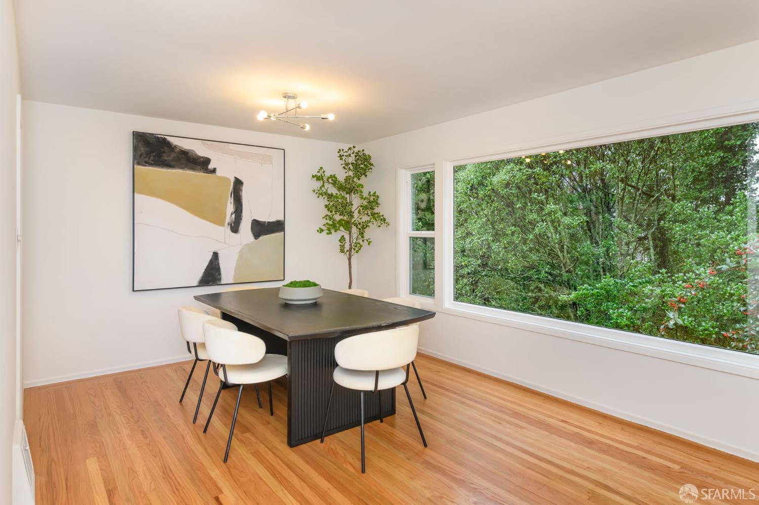 Detail Gallery Image 8 of 25 For 497 Dellbrook Ave, San Francisco,  CA 94131 - 3 Beds | 1 Baths