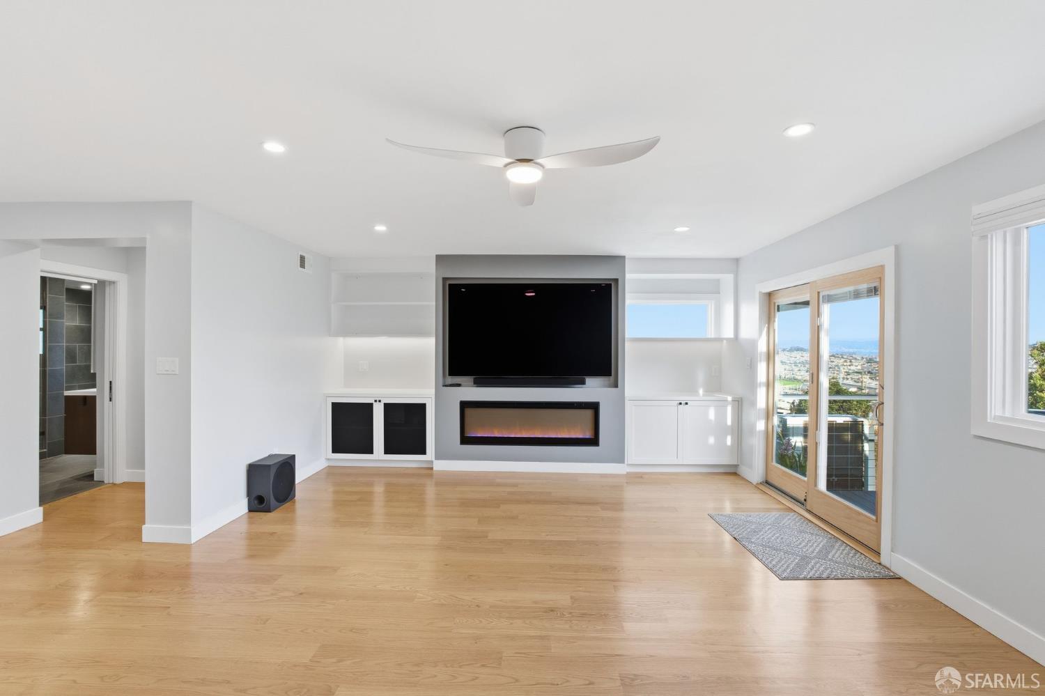 Detail Gallery Image 10 of 54 For 76 Getz St, San Francisco,  CA 94112 - 3 Beds | 2 Baths