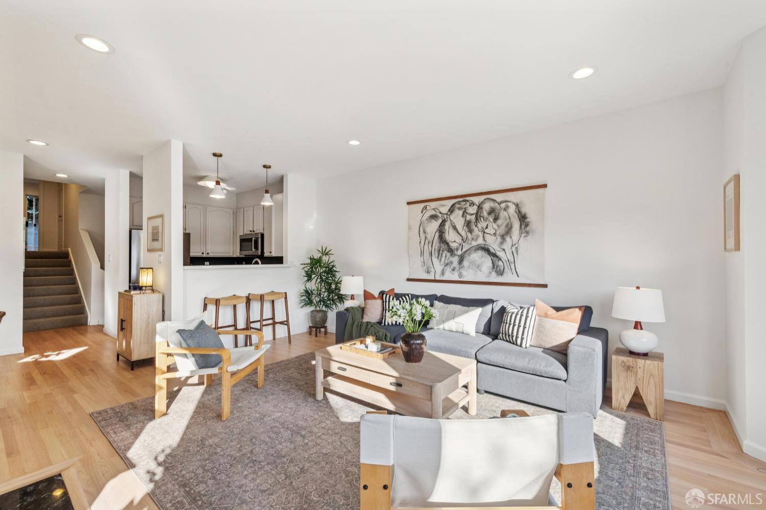 Detail Gallery Image 14 of 46 For 4322 17th St a,  San Francisco,  CA 94114 - 3 Beds | 3 Baths