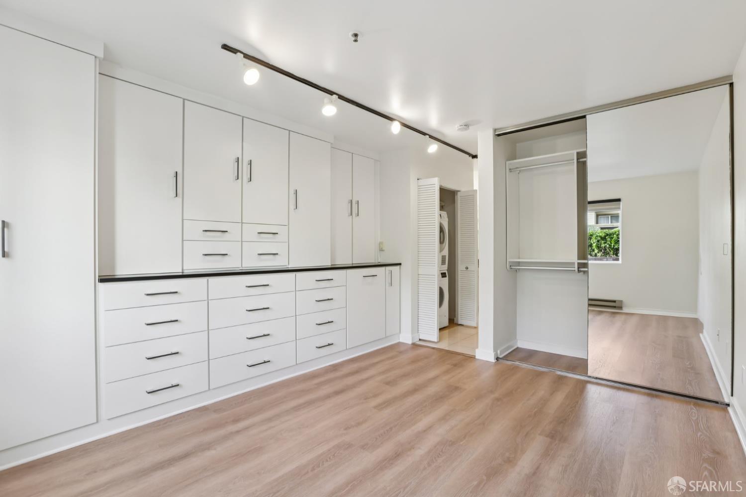 Detail Gallery Image 20 of 31 For 6400 Christie Ave #4122,  Emeryville,  CA 94608 - 1 Beds | 1 Baths