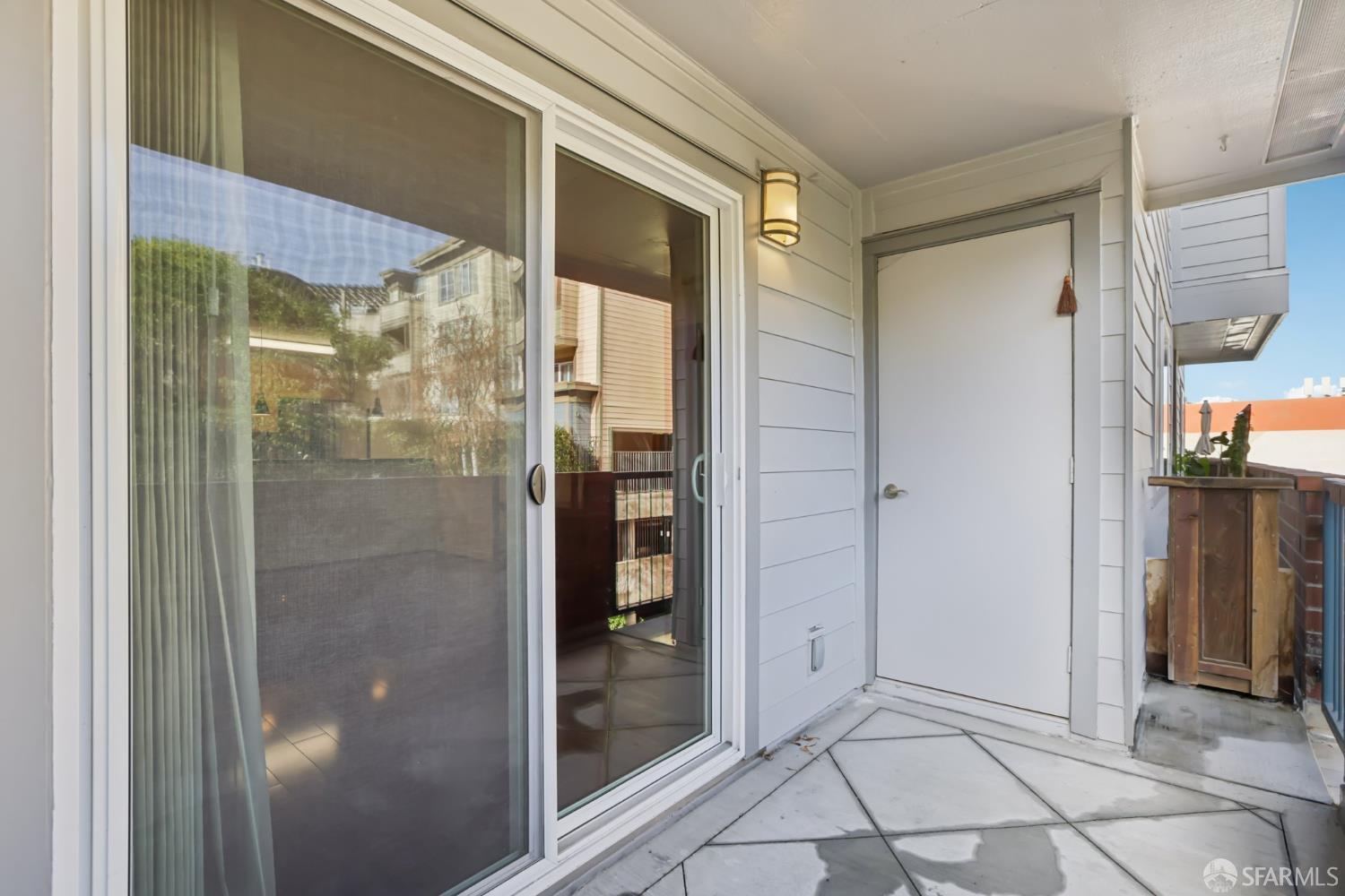 Detail Gallery Image 25 of 31 For 6400 Christie Ave #4122,  Emeryville,  CA 94608 - 1 Beds | 1 Baths