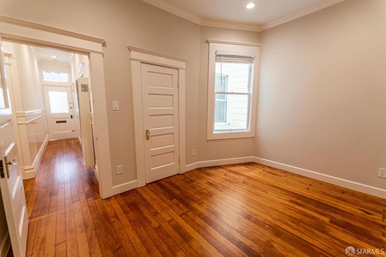 Detail Gallery Image 3 of 7 For 139 Jasper Pl, San Francisco,  CA 94133 - 0 Beds | 3/1 Baths