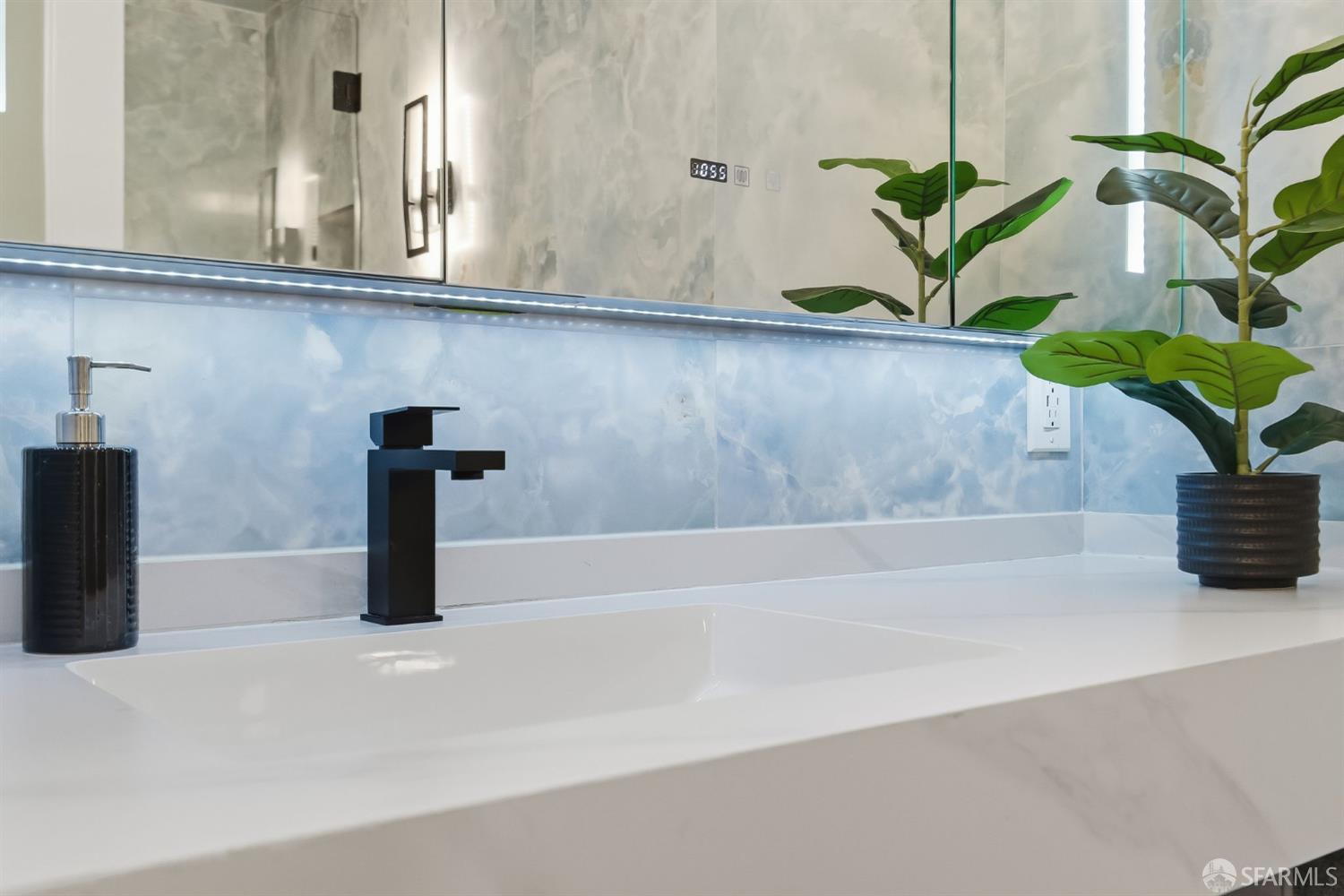 Detail Gallery Image 37 of 54 For 152 Lombard St #405,  San Francisco,  CA 94111 - 1 Beds | 1 Baths