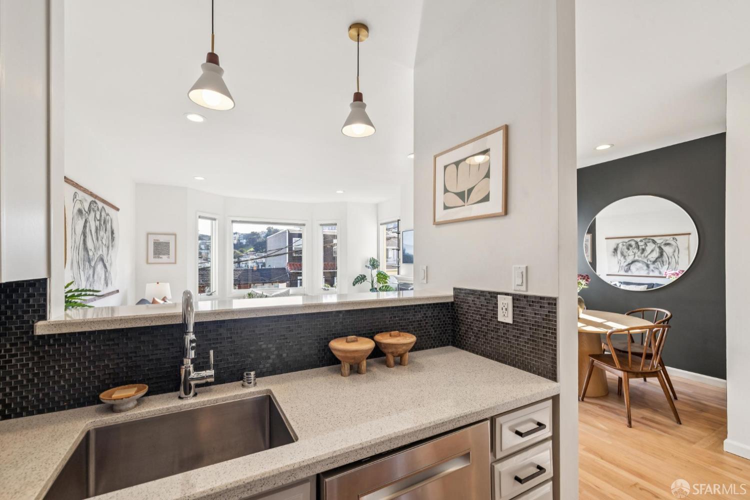 Detail Gallery Image 12 of 46 For 4322 17th St a,  San Francisco,  CA 94114 - 3 Beds | 3 Baths