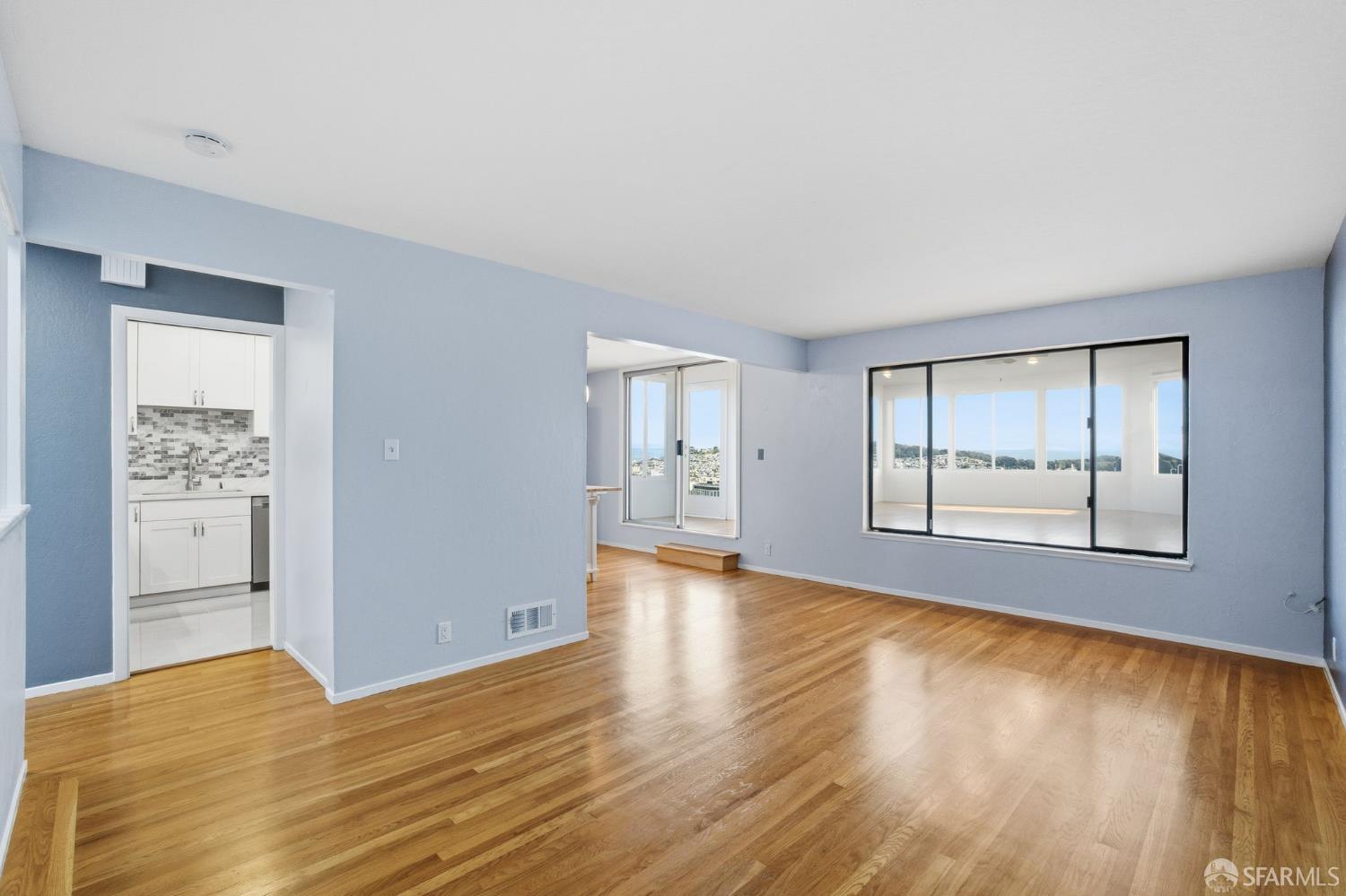 Detail Gallery Image 18 of 54 For 76 Getz St, San Francisco,  CA 94112 - 3 Beds | 2 Baths