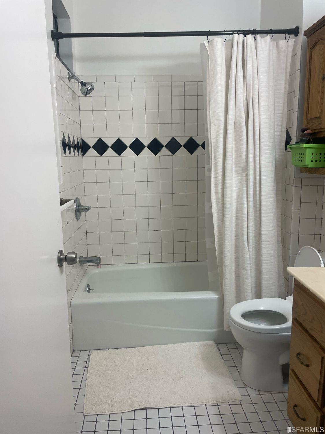 Detail Gallery Image 9 of 31 For 272 25th Ave, San Francisco,  CA 94121 - 2 Beds | 2 Baths