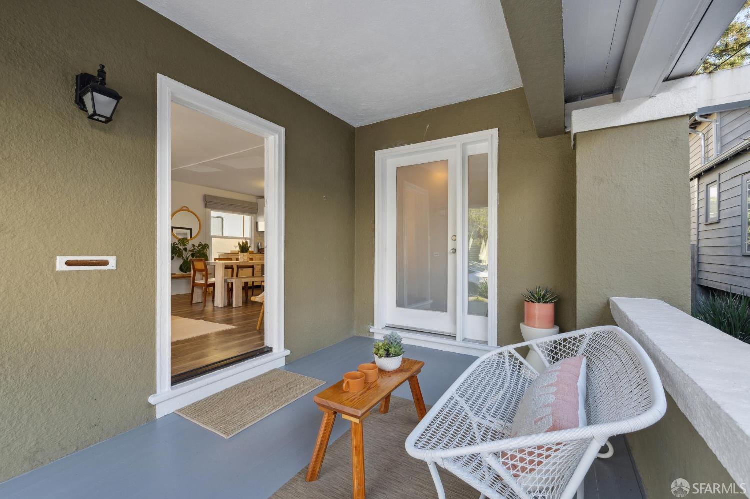 Detail Gallery Image 4 of 36 For 1314 Mound St, Alameda,  CA 94501 - – Beds | – Baths