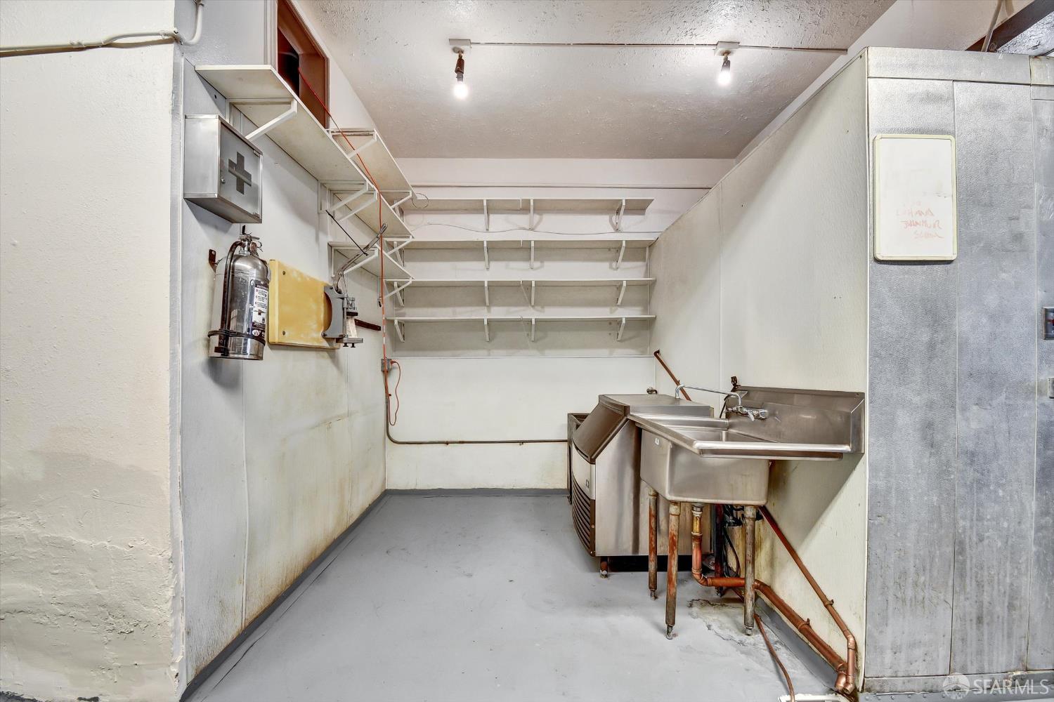 Detail Gallery Image 62 of 71 For 418 Haight St, San Francisco,  CA 94117 - – Beds | – Baths