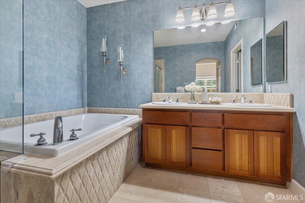 Detail Gallery Image 27 of 51 For 1287 Marcello Dr, San Jose,  CA 95131 - 1 Beds | 1/1 Baths