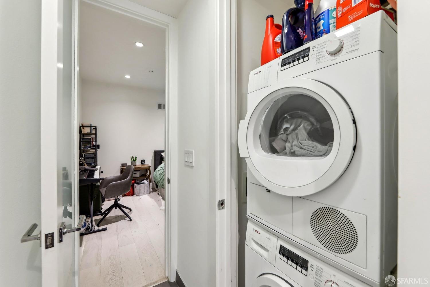 Photo #8: 426094211 Listing: Photo #8