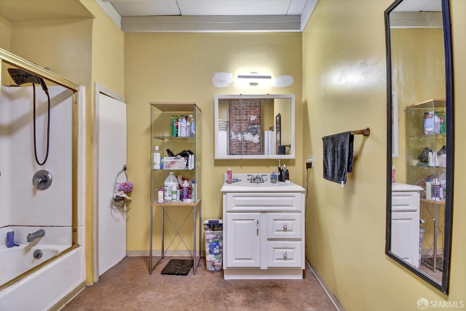 Detail Gallery Image 49 of 71 For 418 Haight St, San Francisco,  CA 94117 - – Beds | – Baths