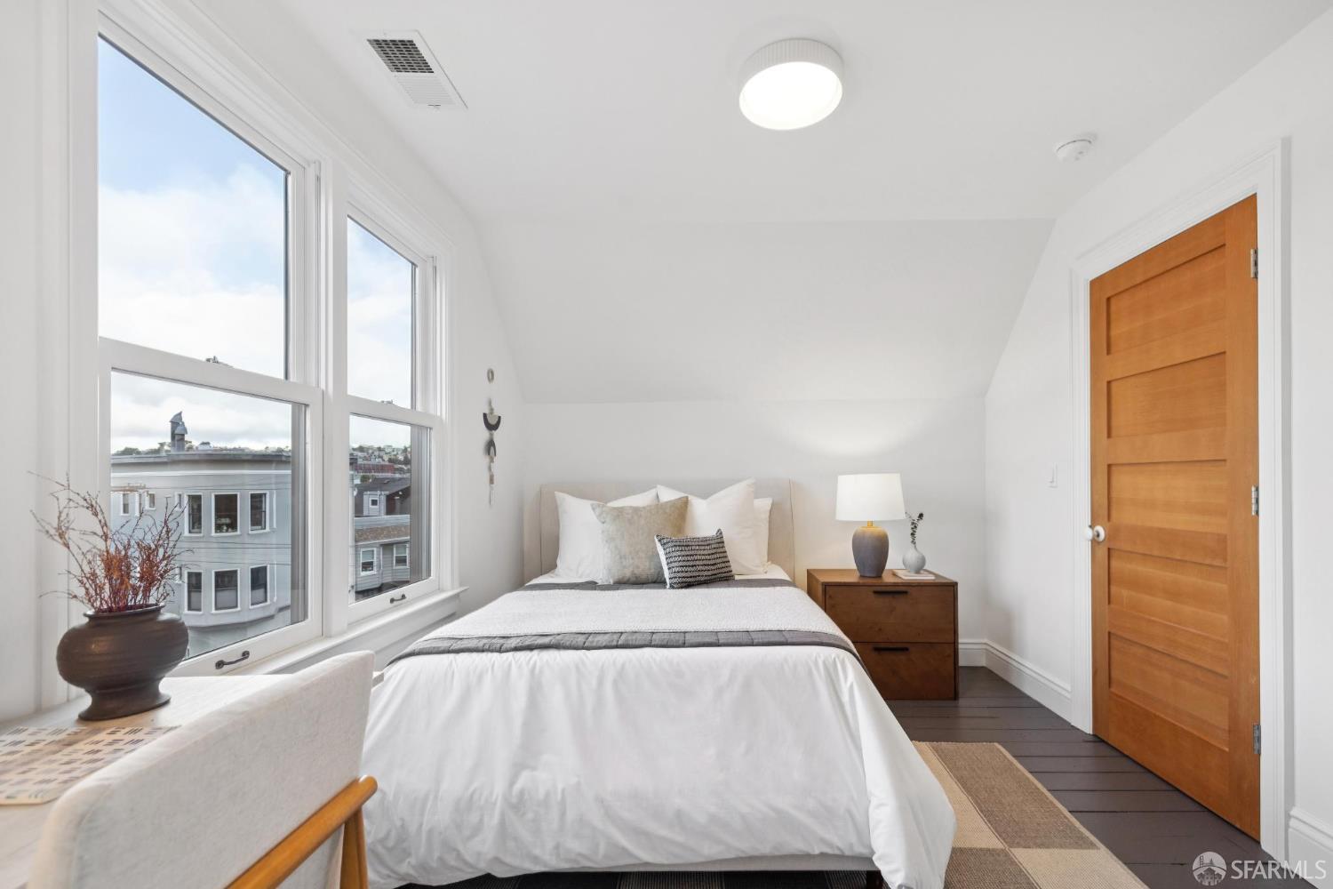 Detail Gallery Image 39 of 75 For 570 Precita Ave, San Francisco,  CA 94110 - 4 Beds | 2/1 Baths