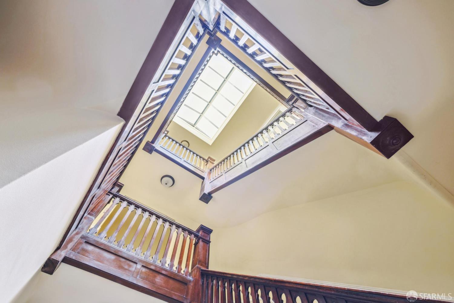 Detail Gallery Image 6 of 65 For 221 Noe St #3,  San Francisco,  CA 94114 - 1 Beds | 1 Baths