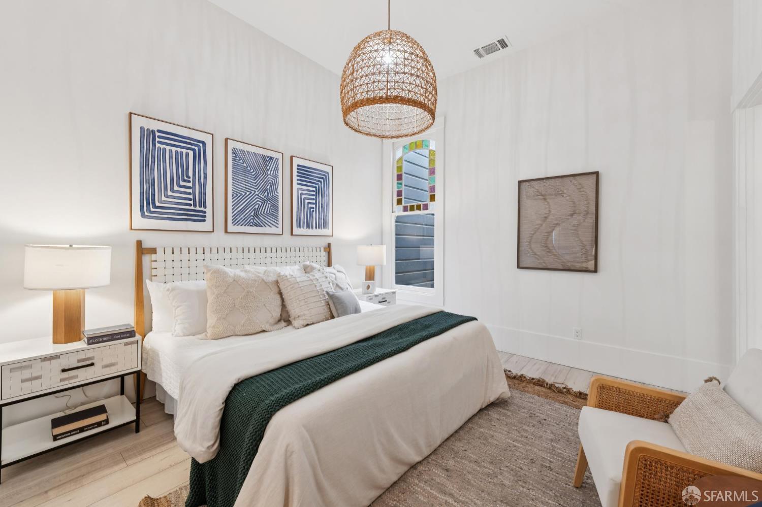 Detail Gallery Image 19 of 46 For 751 Capp St, San Francisco,  CA 94110 - 5 Beds | 3 Baths