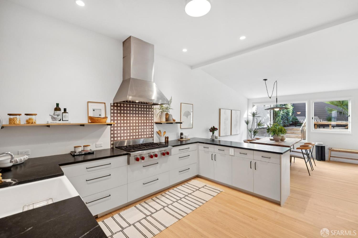 Detail Gallery Image 16 of 75 For 570 Precita Ave, San Francisco,  CA 94110 - 4 Beds | 2/1 Baths