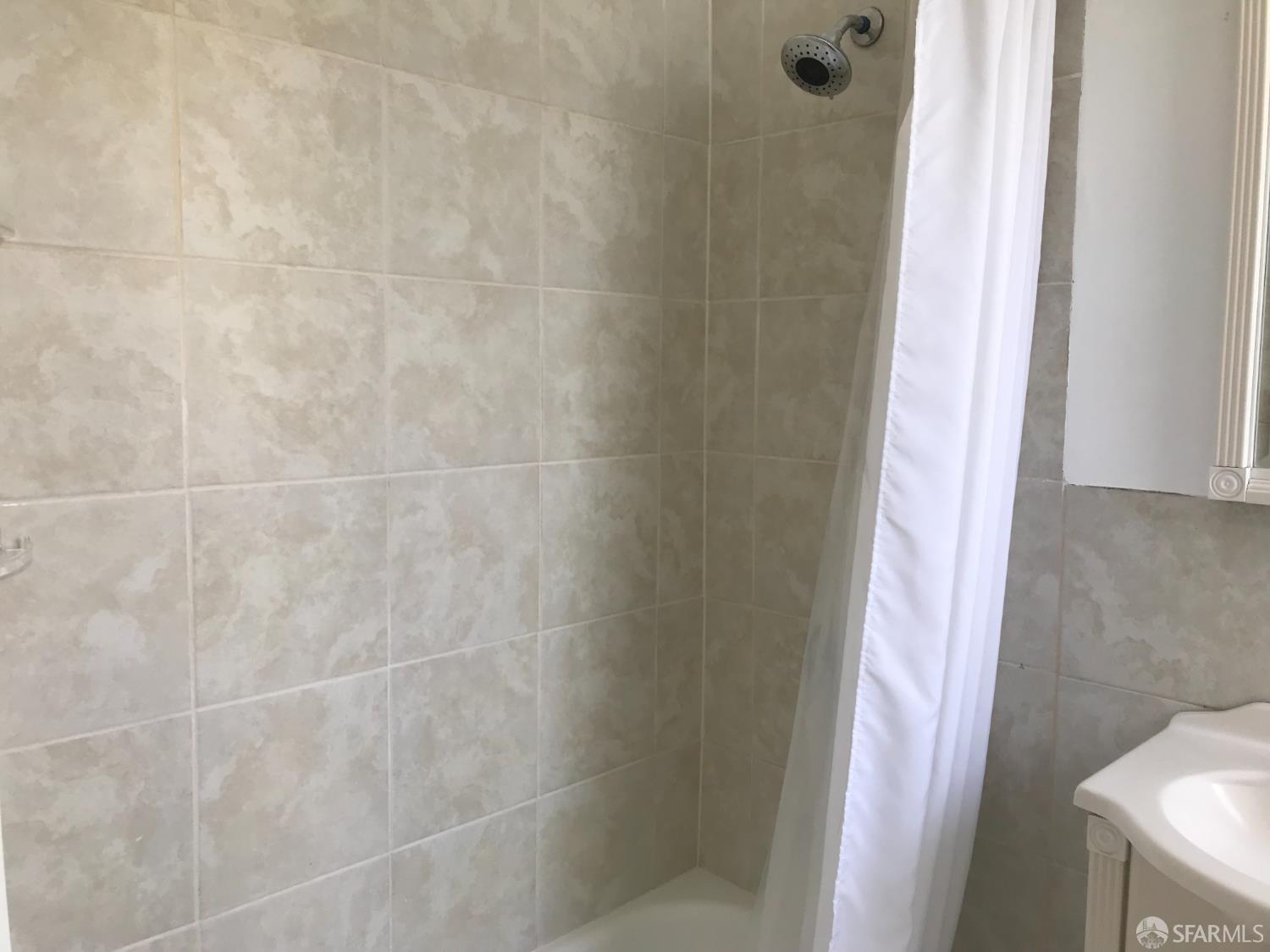 Detail Gallery Image 12 of 29 For 106 Sadowa St, San Francisco,  CA 94112 - – Beds | – Baths