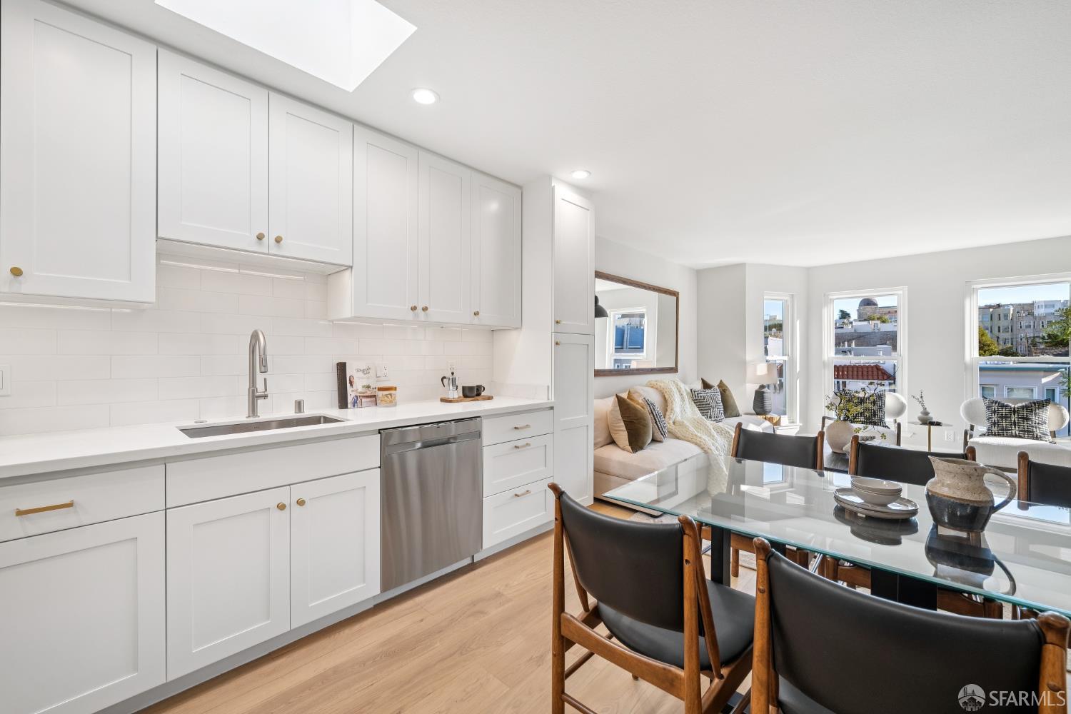 Photo #12: 426094047 Listing: Photo #12