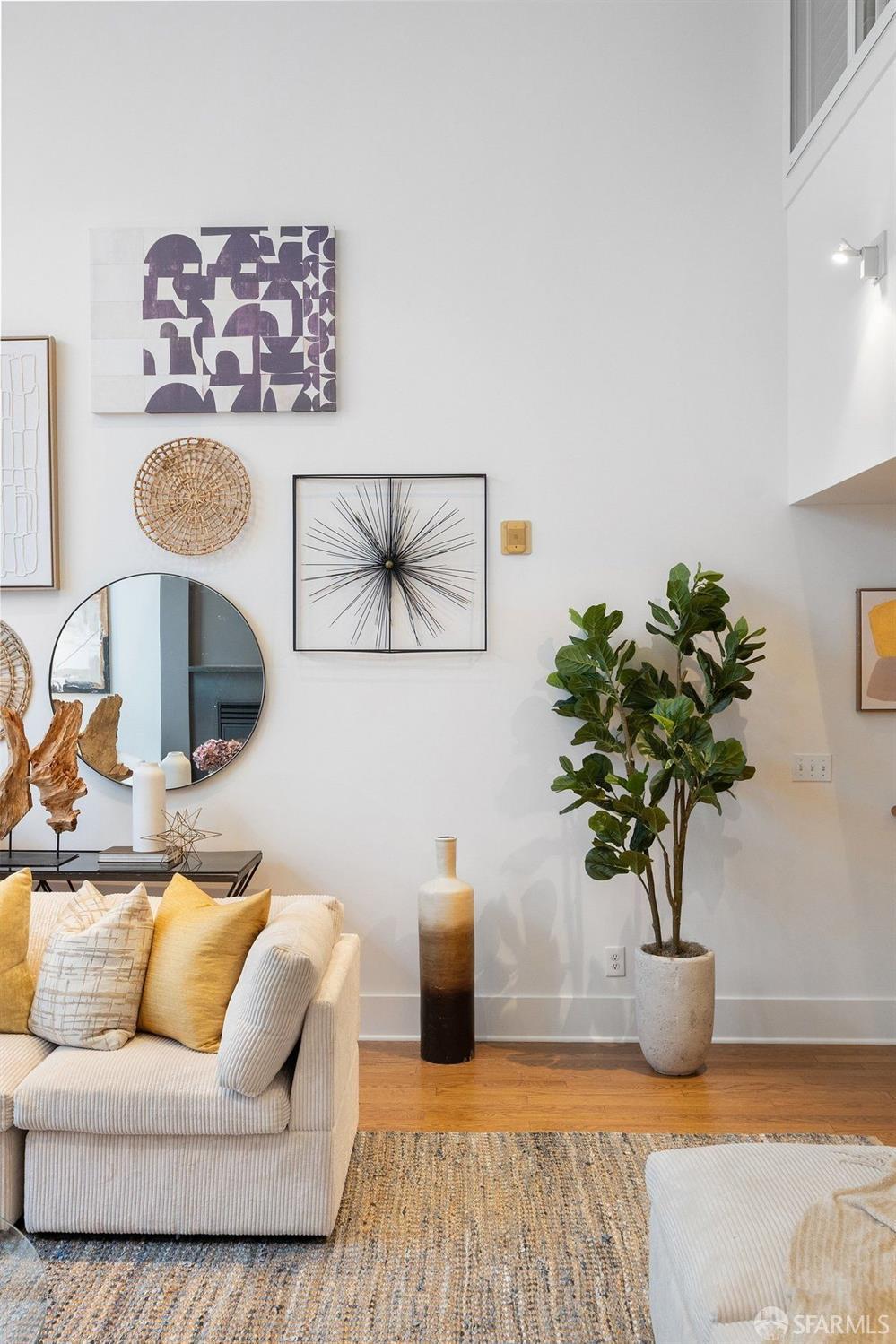 Photo #8: 425093289 Listing: Photo #8