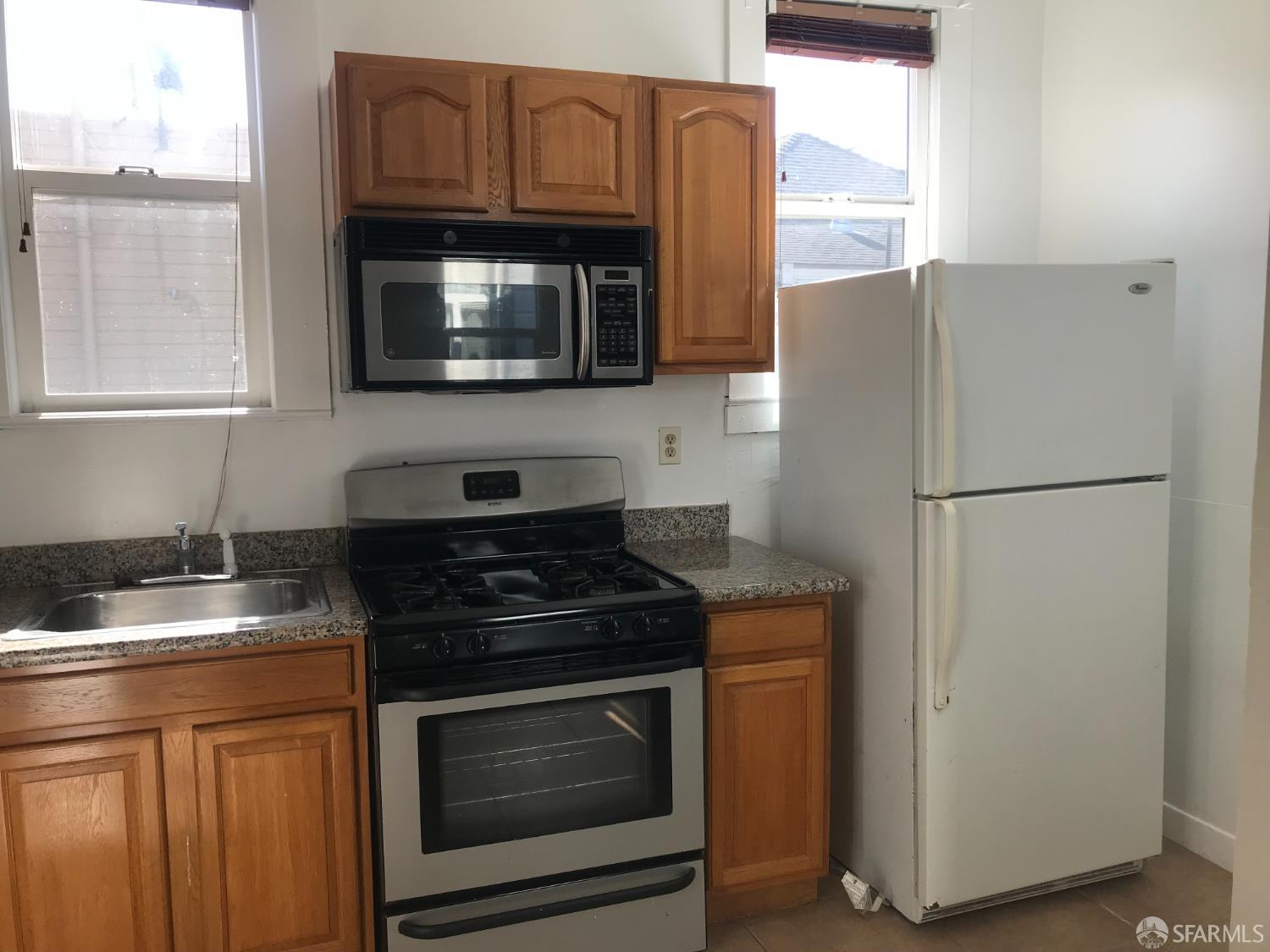 Detail Gallery Image 9 of 29 For 106 Sadowa St, San Francisco,  CA 94112 - – Beds | – Baths