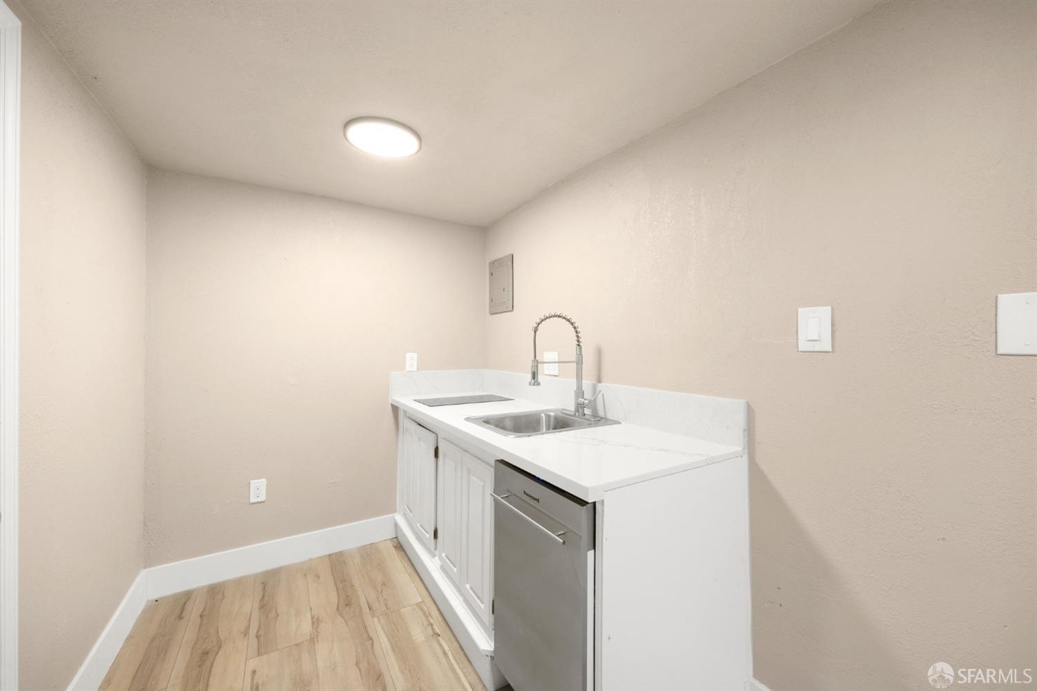 Detail Gallery Image 39 of 55 For 2469 Potter St, Oakland,  CA 94601 - 3 Beds | 4/1 Baths