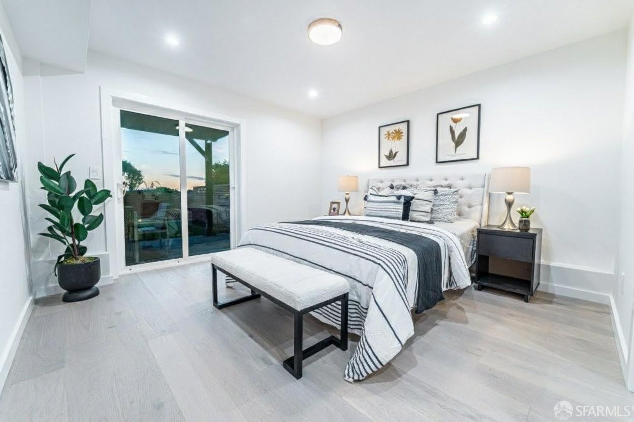 Detail Gallery Image 14 of 90 For 3419 Ulloa St, San Francisco,  CA 94116 - 4 Beds | 4 Baths