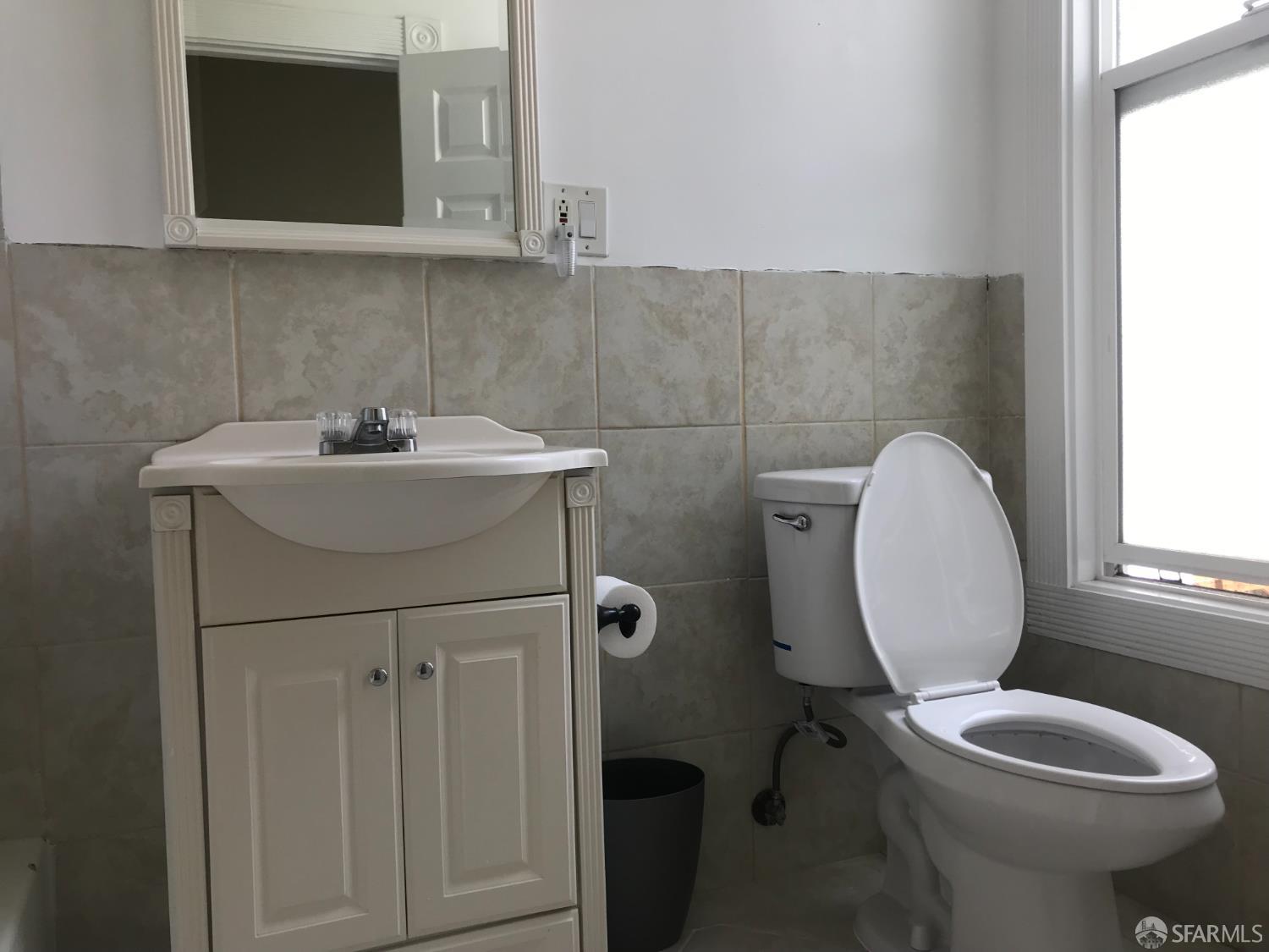 Detail Gallery Image 21 of 29 For 106 Sadowa St, San Francisco,  CA 94112 - – Beds | – Baths