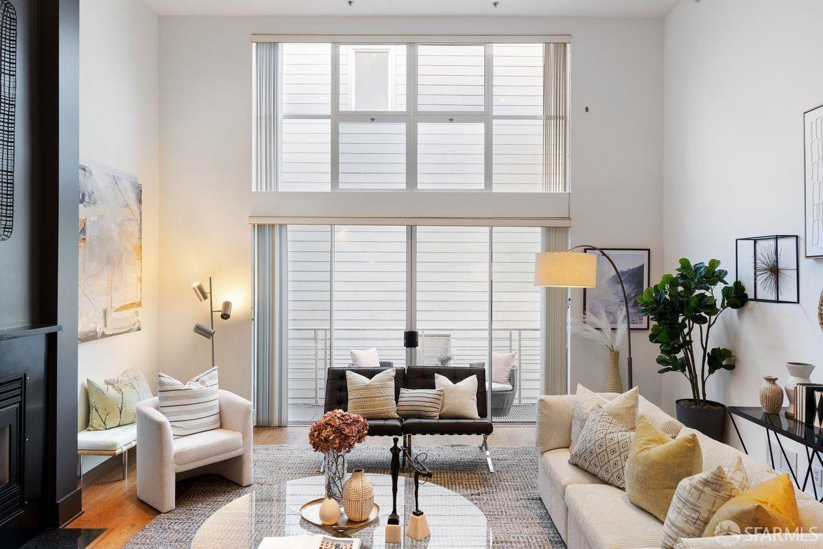 Photo #6: 425093289 Listing: Photo #6