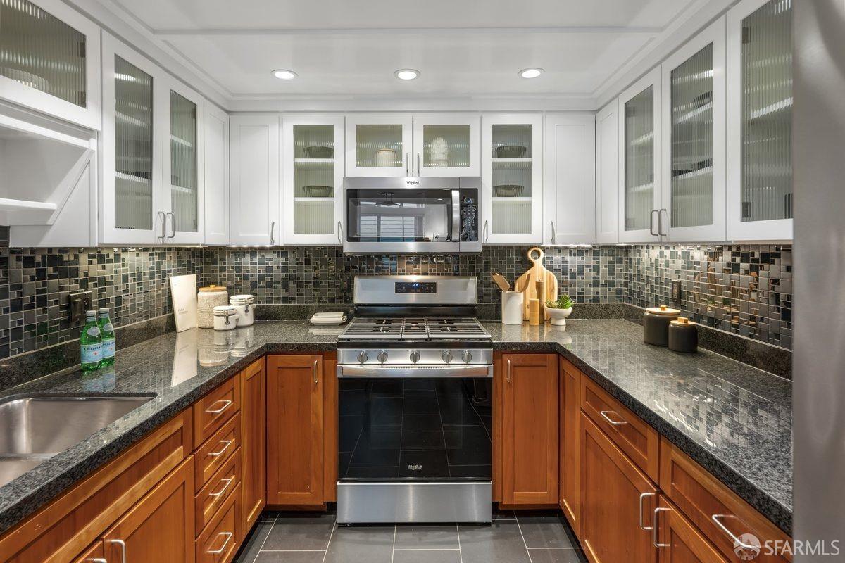 Photo #25: 425093289 Listing: Photo #25