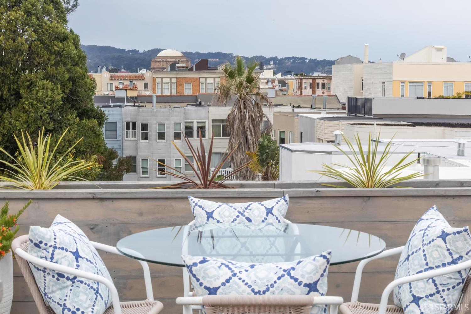 Detail Gallery Image 43 of 52 For 3641 Webster St, San Francisco,  CA 94123 - 2 Beds | 1/1 Baths