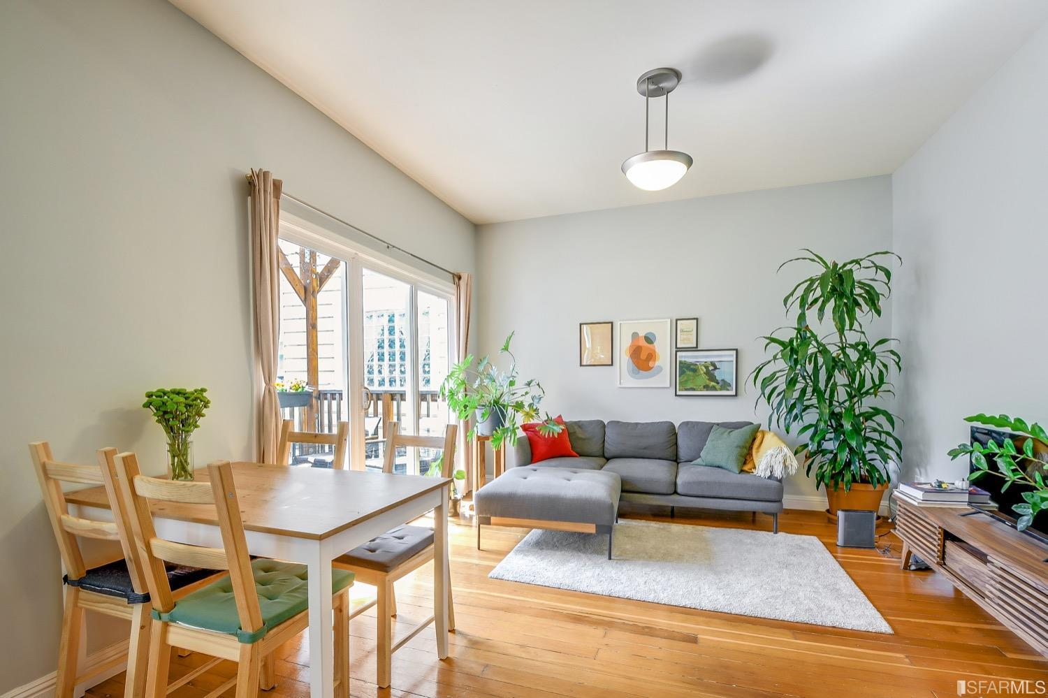 Detail Gallery Image 6 of 28 For 241 14th St, San Francisco,  CA 94103 - 2 Beds | 1 Baths