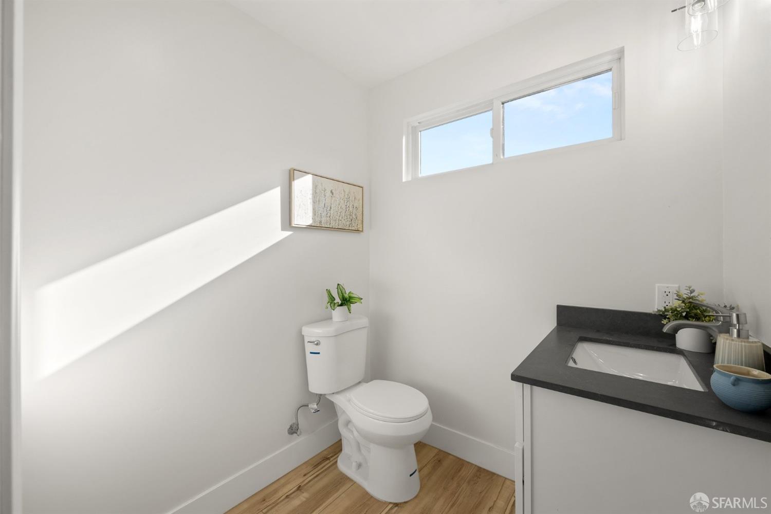 Detail Gallery Image 31 of 55 For 2469 Potter St, Oakland,  CA 94601 - 3 Beds | 4/1 Baths