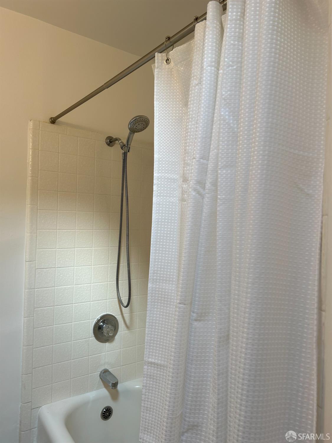 Detail Gallery Image 15 of 21 For 242 Bright St, San Francisco,  CA 94132 - 2 Beds | 1 Baths