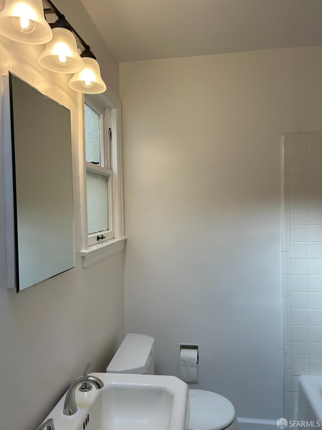 Detail Gallery Image 14 of 21 For 242 Bright St, San Francisco,  CA 94132 - 2 Beds | 1 Baths