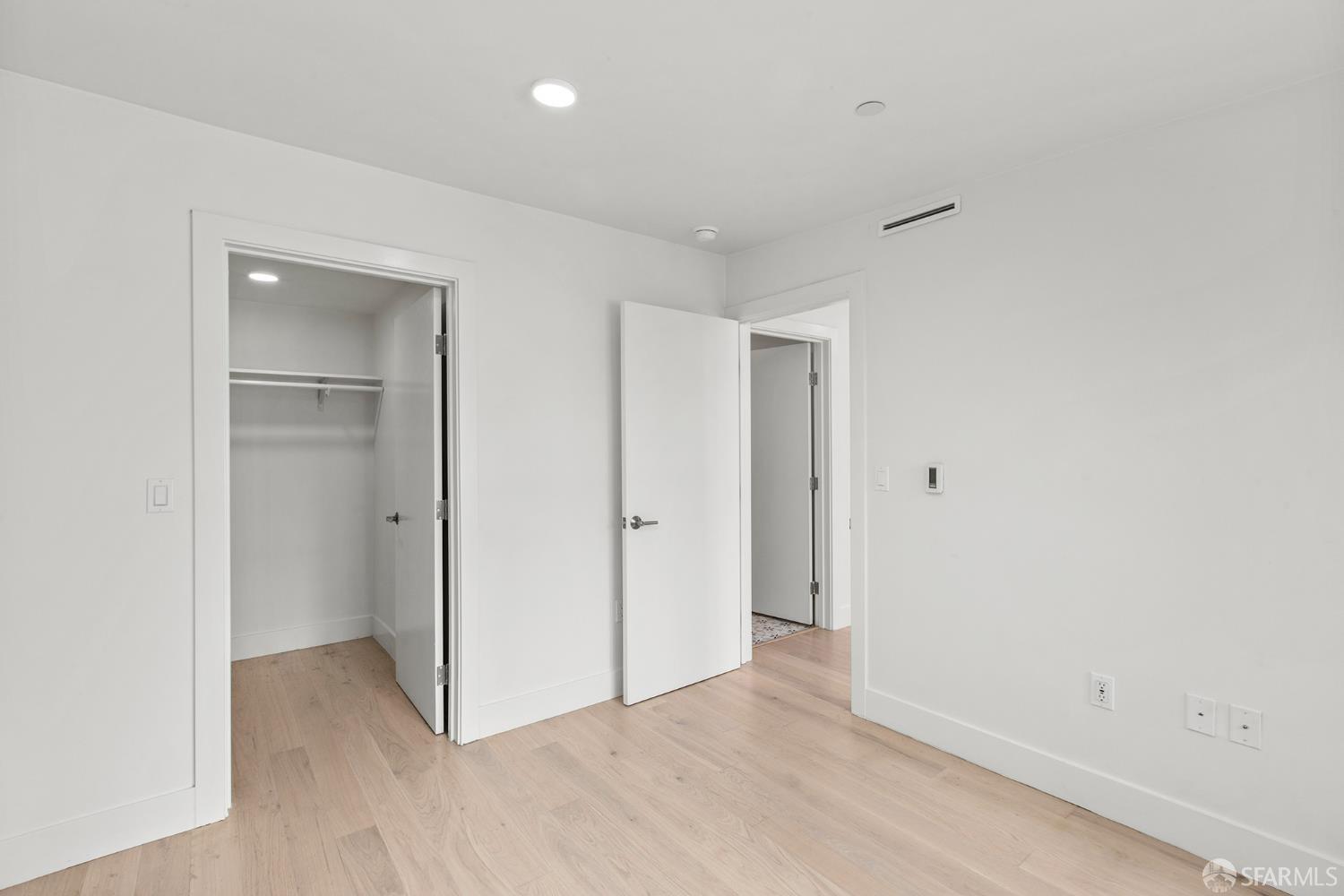 Detail Gallery Image 6 of 16 For 3763 Cesar Chavez St, San Francisco,  CA 94110 - – Beds | – Baths