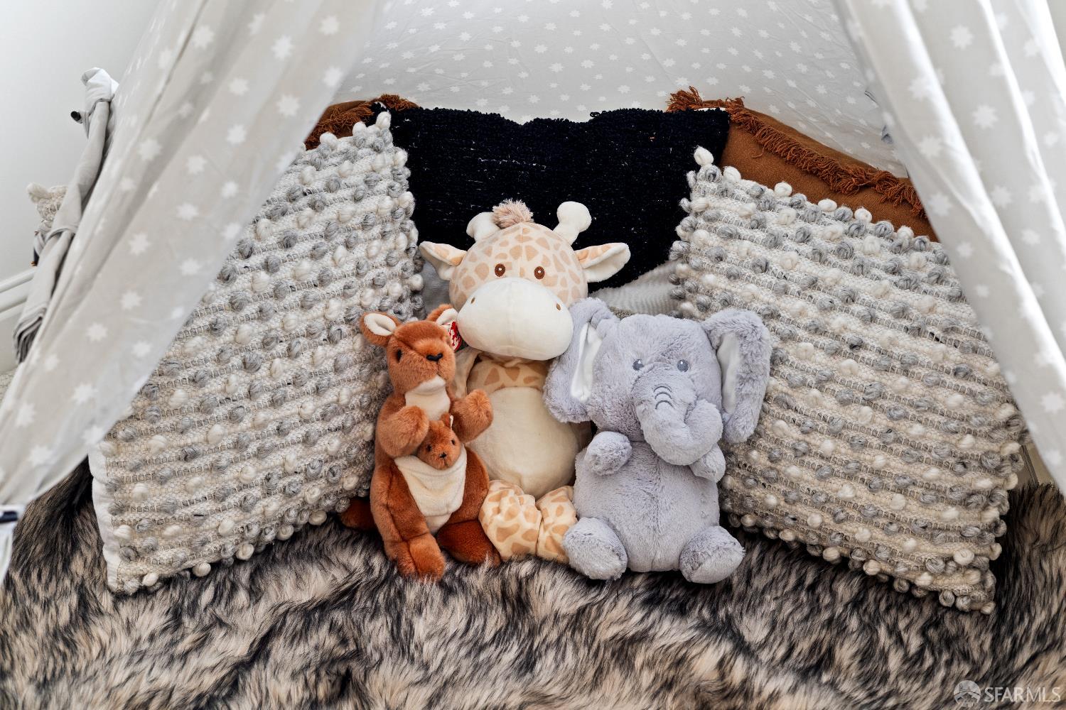 Detail Gallery Image 19 of 44 For 30 Constanso Way, San Francisco,  CA 94132 - 5 Beds | 4 Baths