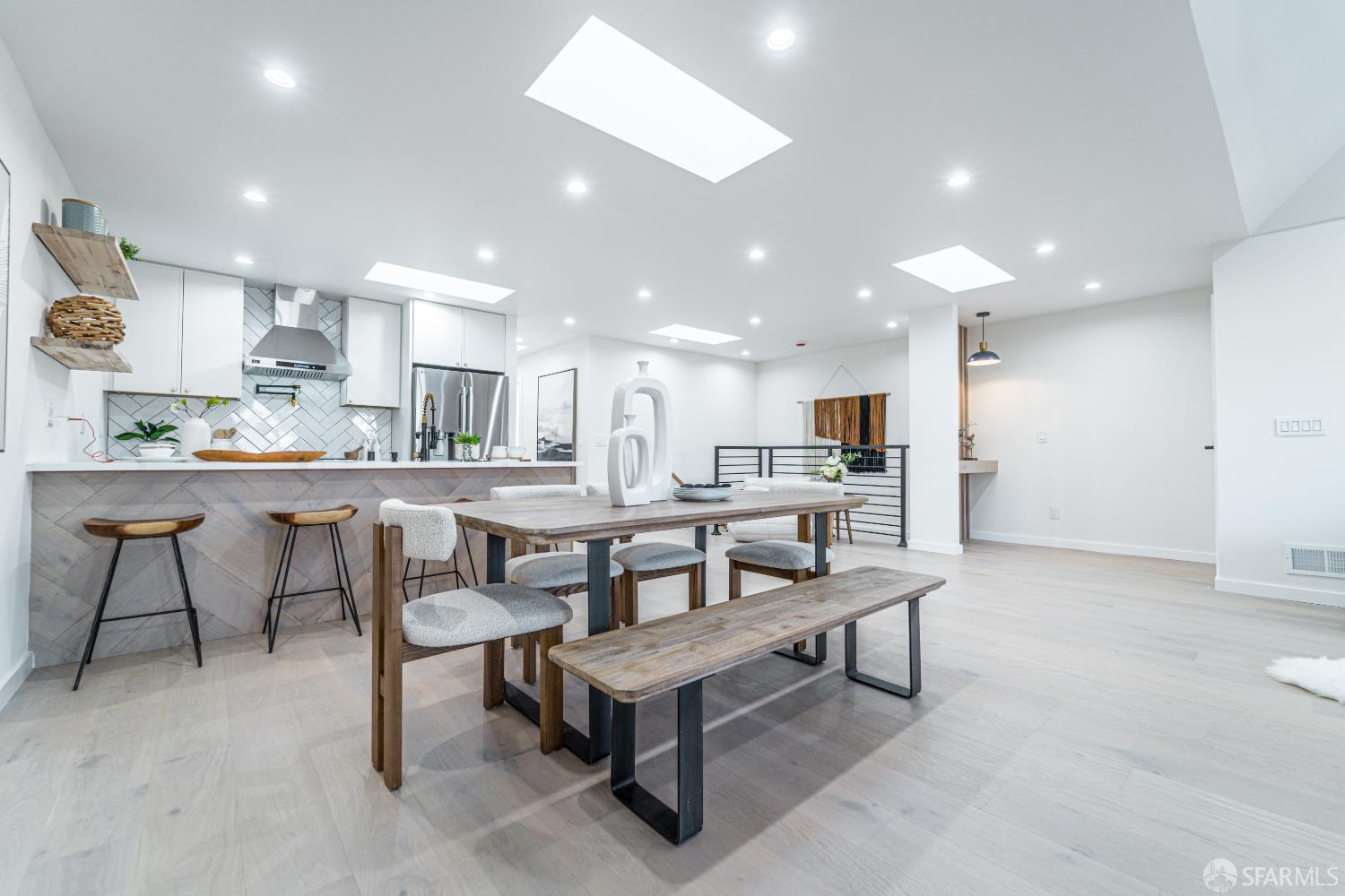 Detail Gallery Image 7 of 90 For 3419 Ulloa St, San Francisco,  CA 94116 - 4 Beds | 4 Baths