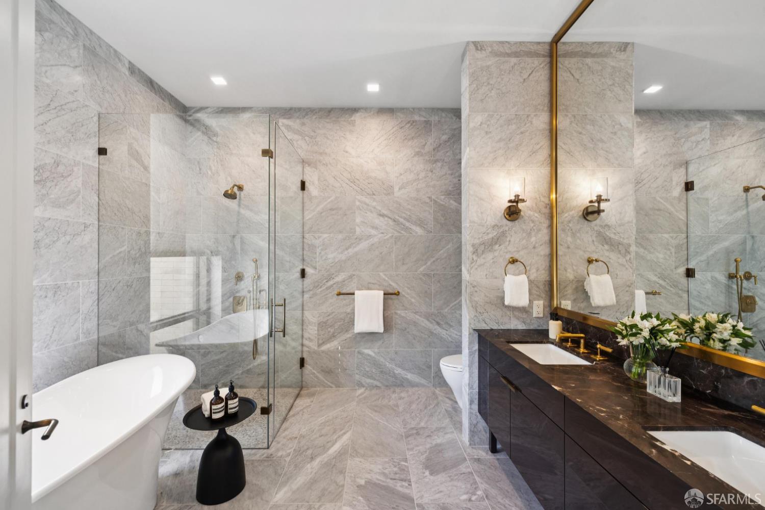 Detail Gallery Image 8 of 18 For 288 Pacific Ave 4a,  San Francisco,  CA 94111 - 2 Beds | 2/1 Baths