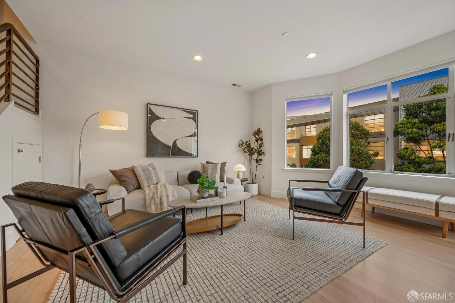 Detail Gallery Image 3 of 43 For 301 Gough St #F,  San Francisco,  CA 94102 - 2 Beds | 2 Baths