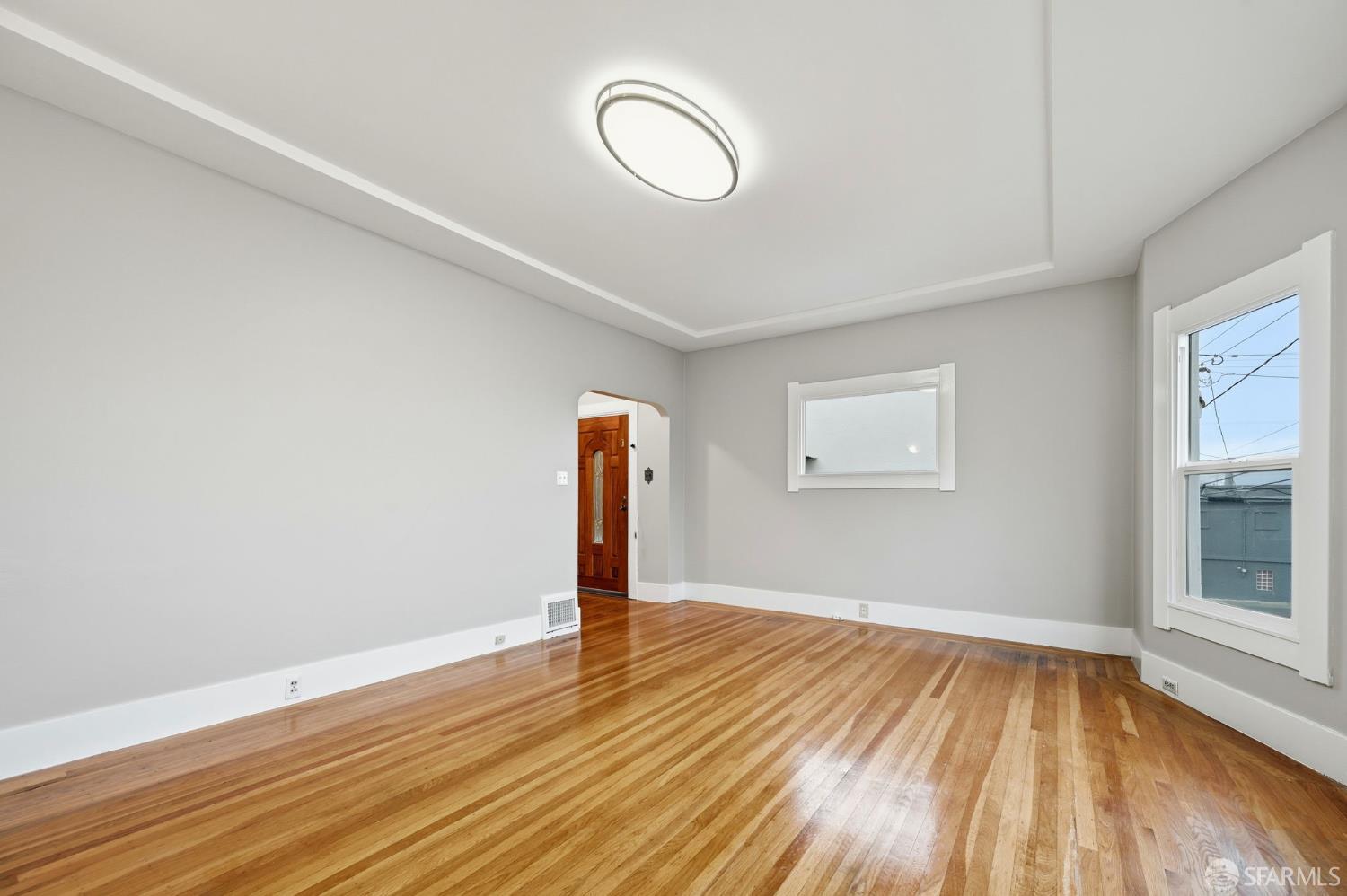 Detail Gallery Image 9 of 30 For 112 Ellington Ave, San Francisco,  CA 94112 - 2 Beds | 1 Baths