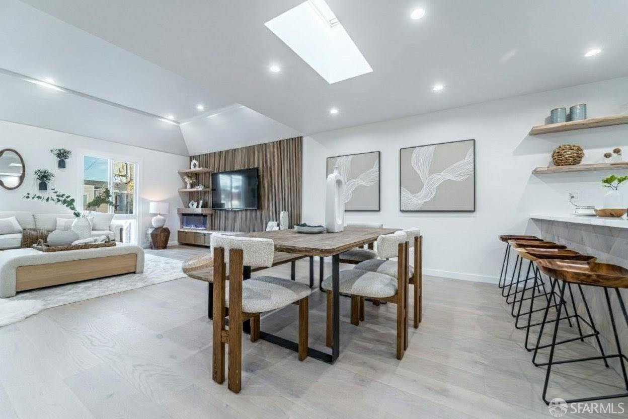 Detail Gallery Image 11 of 90 For 3419 Ulloa St, San Francisco,  CA 94116 - 4 Beds | 4 Baths