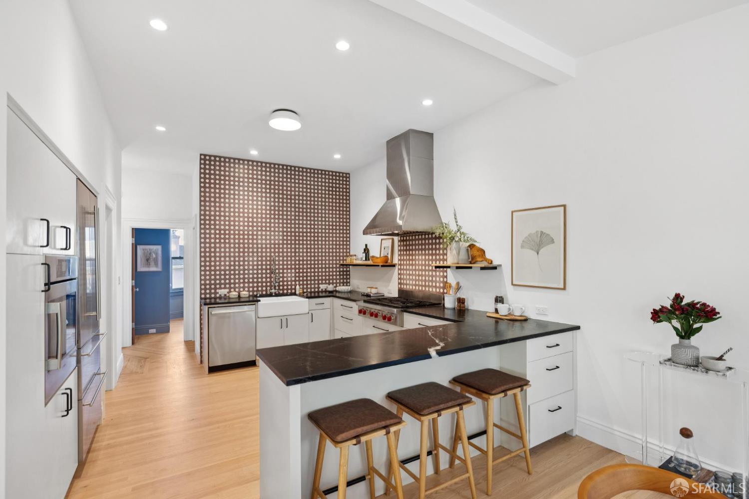 Detail Gallery Image 13 of 75 For 570 Precita Ave, San Francisco,  CA 94110 - 4 Beds | 2/1 Baths