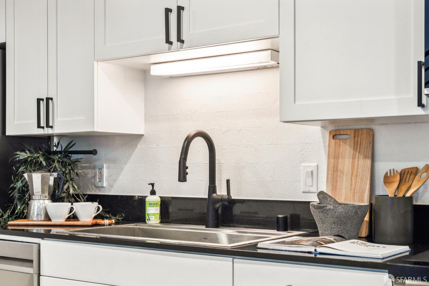 Detail Gallery Image 6 of 46 For 2002 3rd St #114,  San Francisco,  CA 94107 - 1 Beds | 1/1 Baths